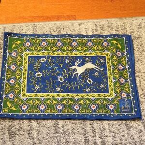 Elegant Blue and Green Table Linen